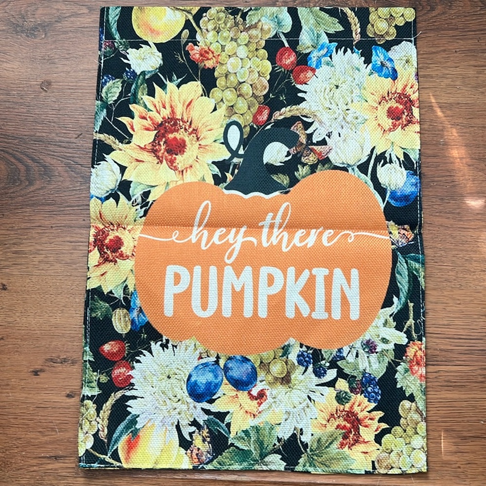 FALL WELCOME FLAG. DOUBLE SIDED BURLAP HELLO PUMPKIN 🎃 Pumpkins & Floral